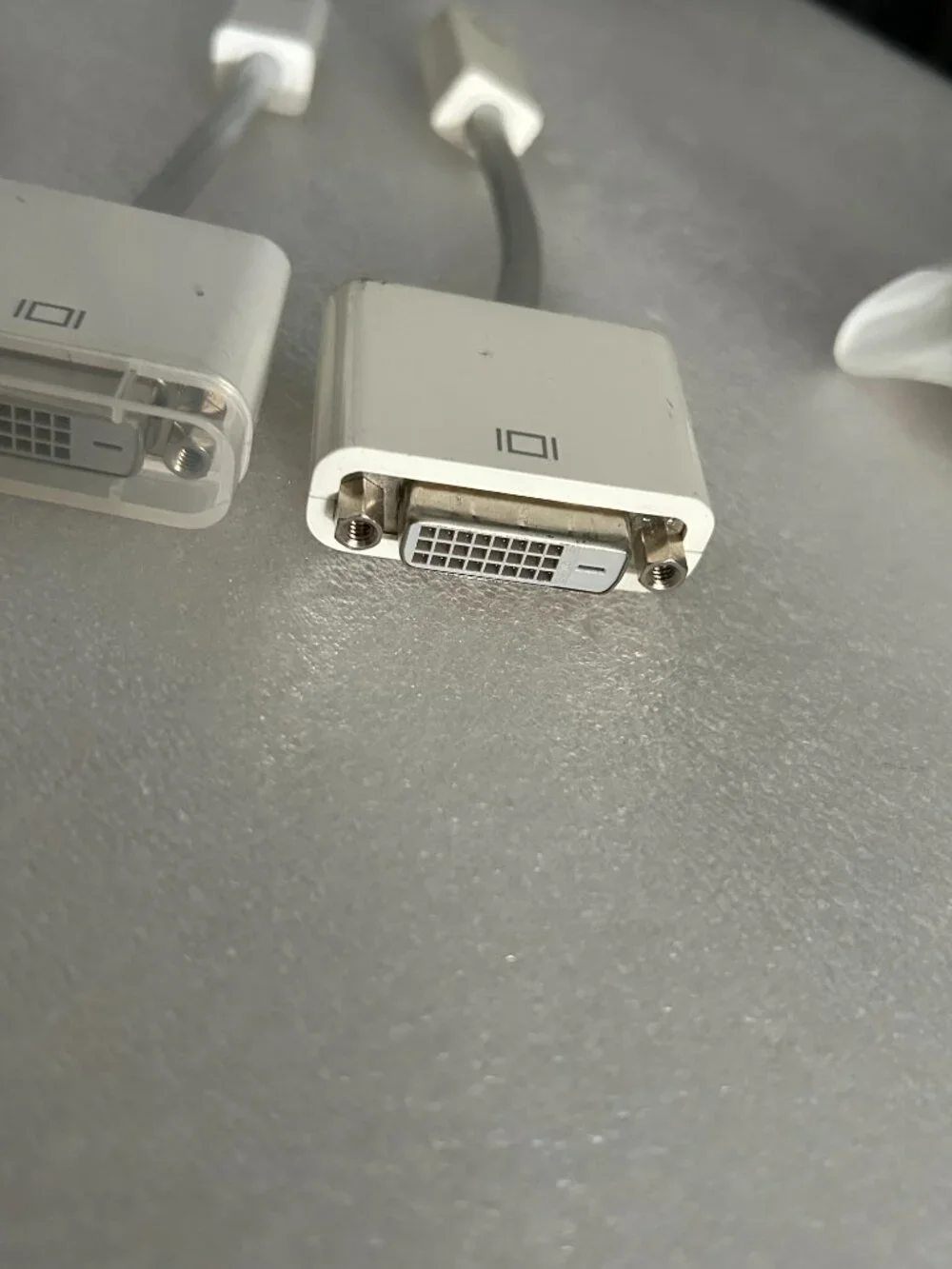 Genuine APPLE M9321G-B Mini DVI-DVI Adapter USED TESTED